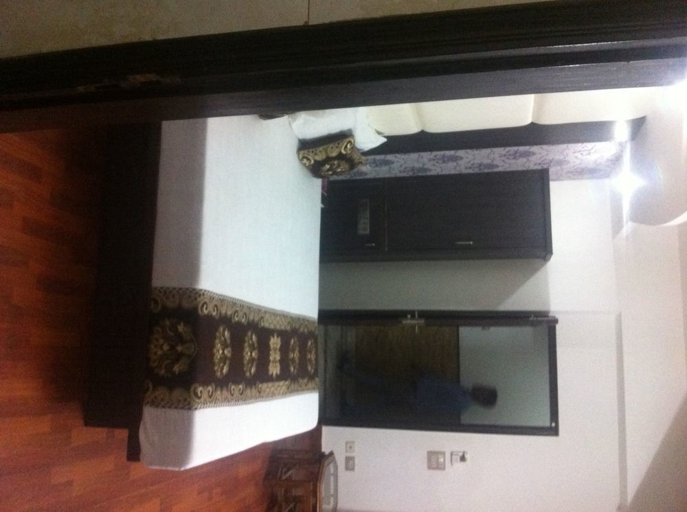 Hotel Karat 87 Inn New Delhi Exterior photo